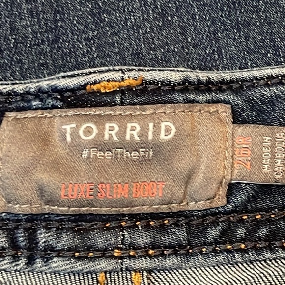 Torrid Feel The Fit Luxe Slim Boot Stretch Jean Size 26R - Picture 4 of 7